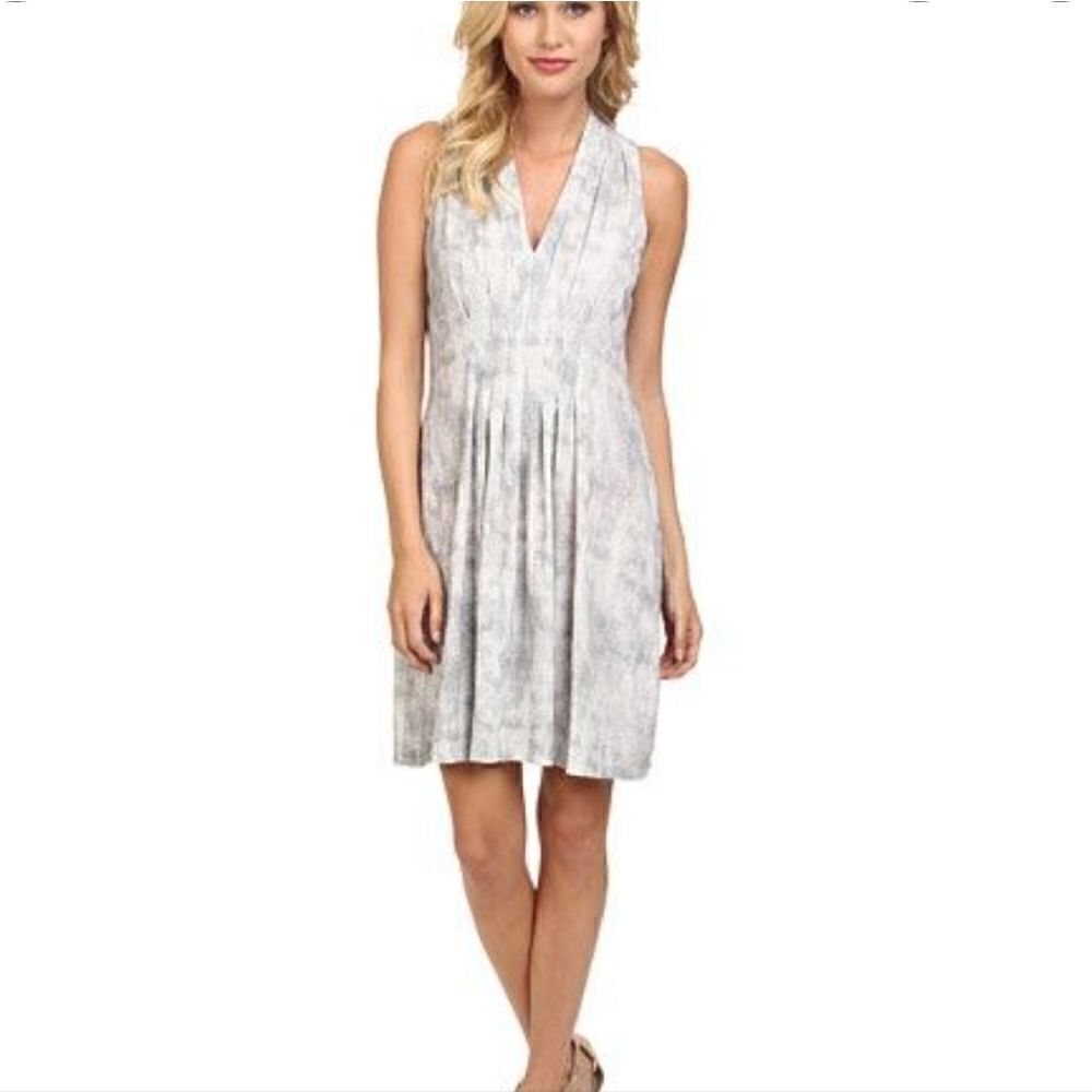 New Catherine Malandrino Kristie Knit Dress in Grey & White Size Small